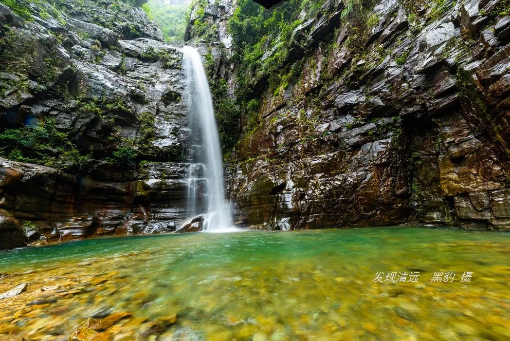 户外徒步登山赏冰瀑,广东户外徒步登山风景最美