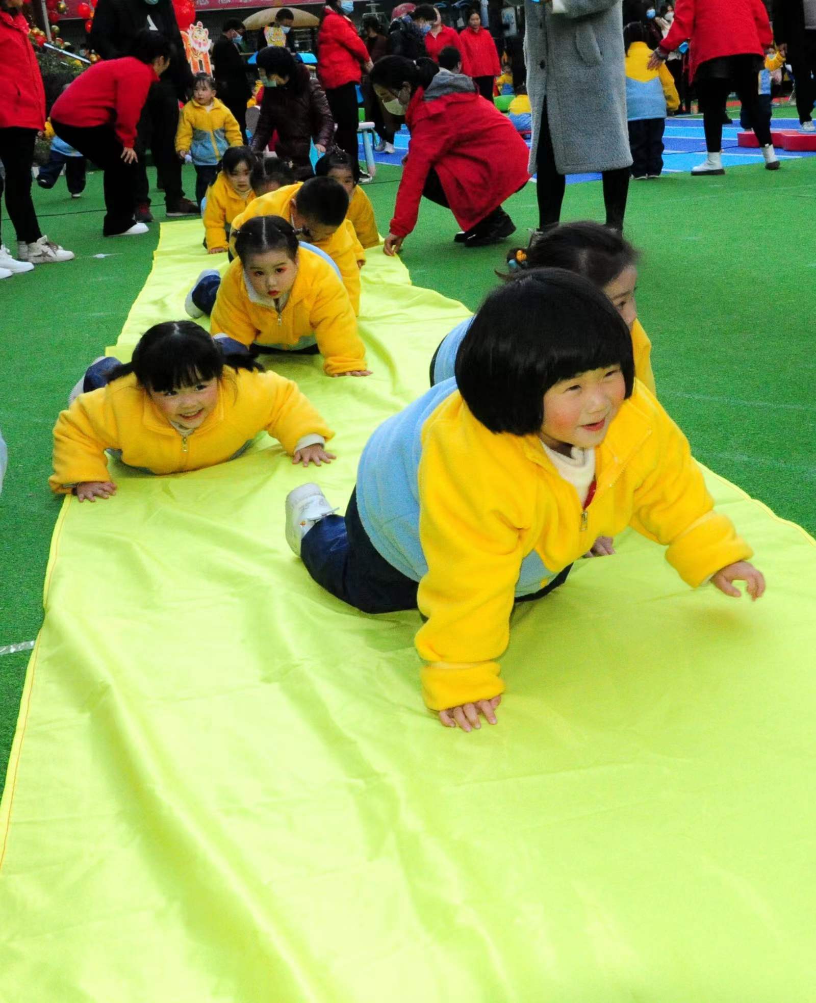 传承红色经典喜迎祥瑞虎年——淅川县实验幼儿园迎元旦系列活动