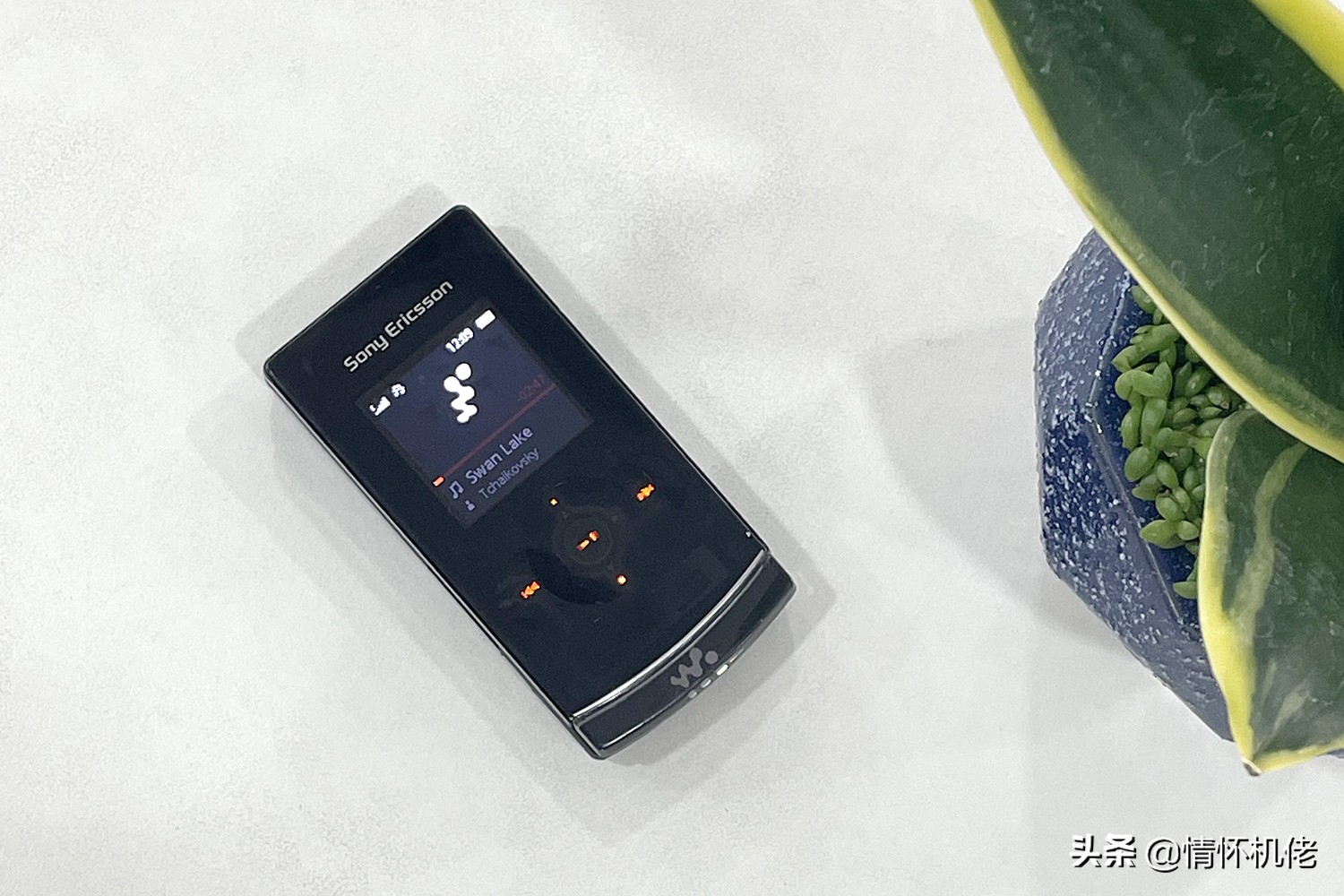 索尼爱立信全面屏老手机,索尼爱立信经典手机w980