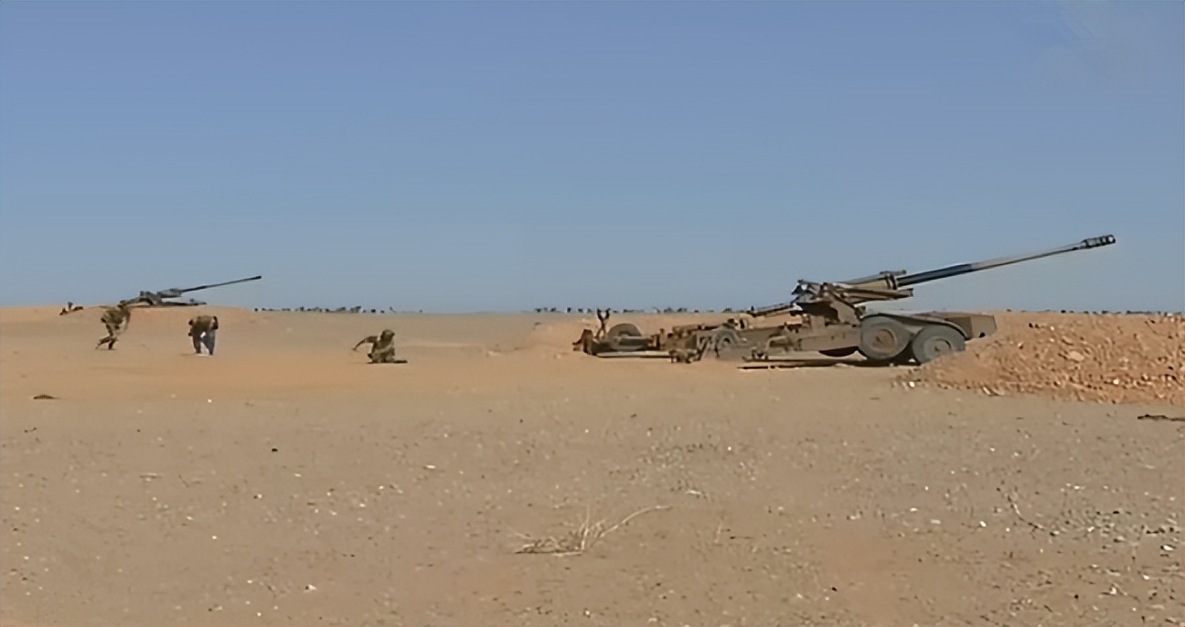 中国与瑞士谈判引进高炮，工程师看出文件漏洞，为国家节省一个亿