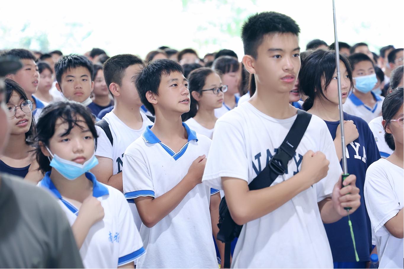 披荆斩棘矢志兴邦—记南雅中学初2013班主题研学