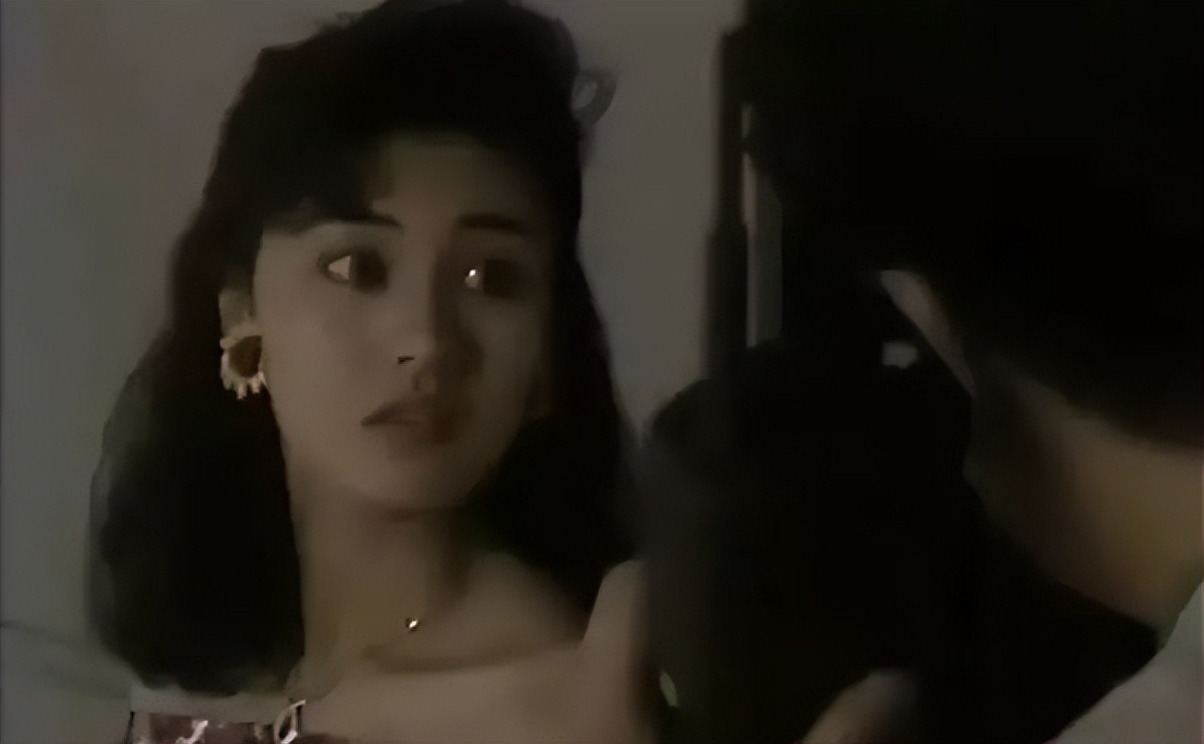 李嘉欣木头美人,李嘉欣48岁美貌动人