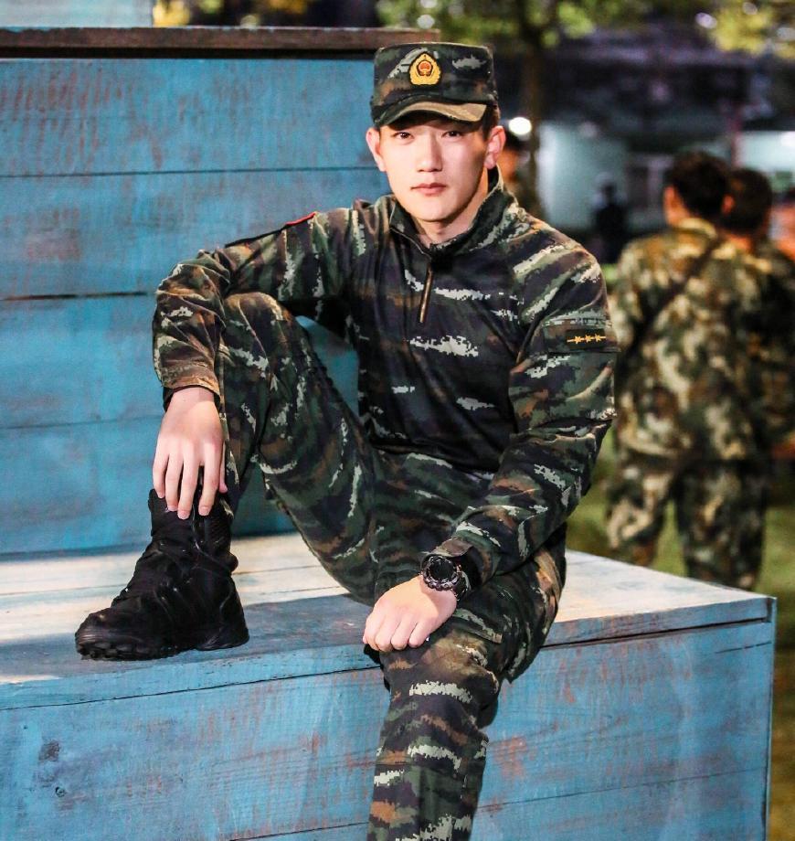 “靠嫁人翻身”的张馨予:她老公何捷,确实很牛!