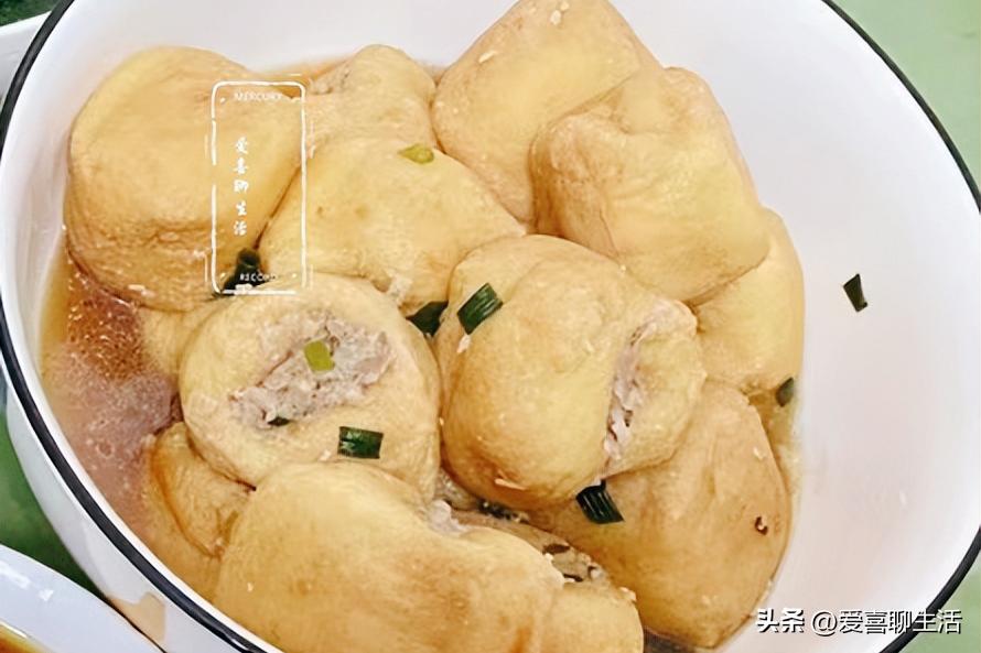 江苏女子在家照顾小洋人女儿，看到她做的4个菜，老公气得想揍人