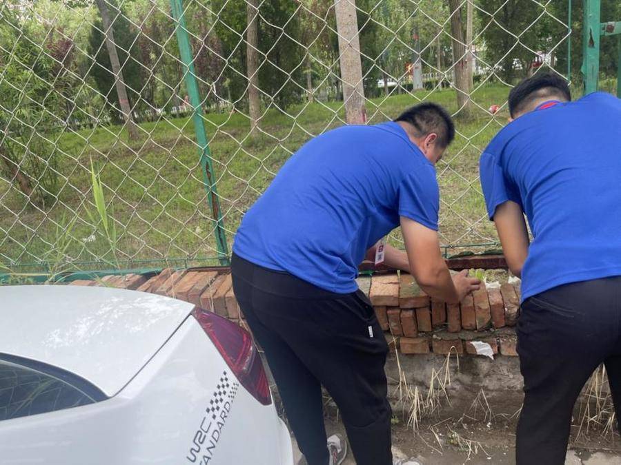 淘车二手车经历暴雨洗礼：争分夺秒移车源，专人驻店保安全