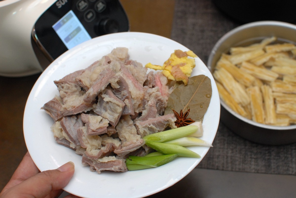 苏泊尔新出的一款高颜值电压力锅,苏泊尔电压力锅哪一款比较好用