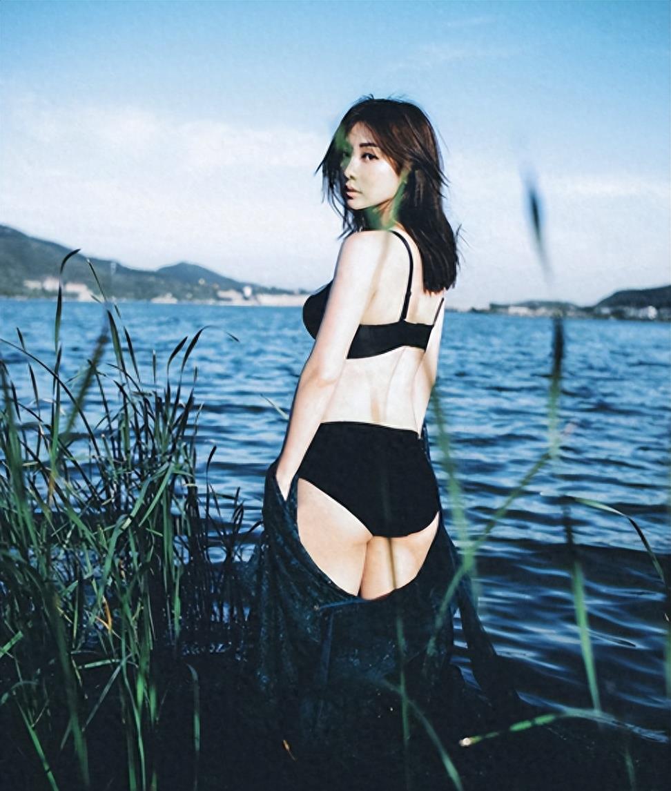 低腰超短装上衣,女低腰裤短上衣