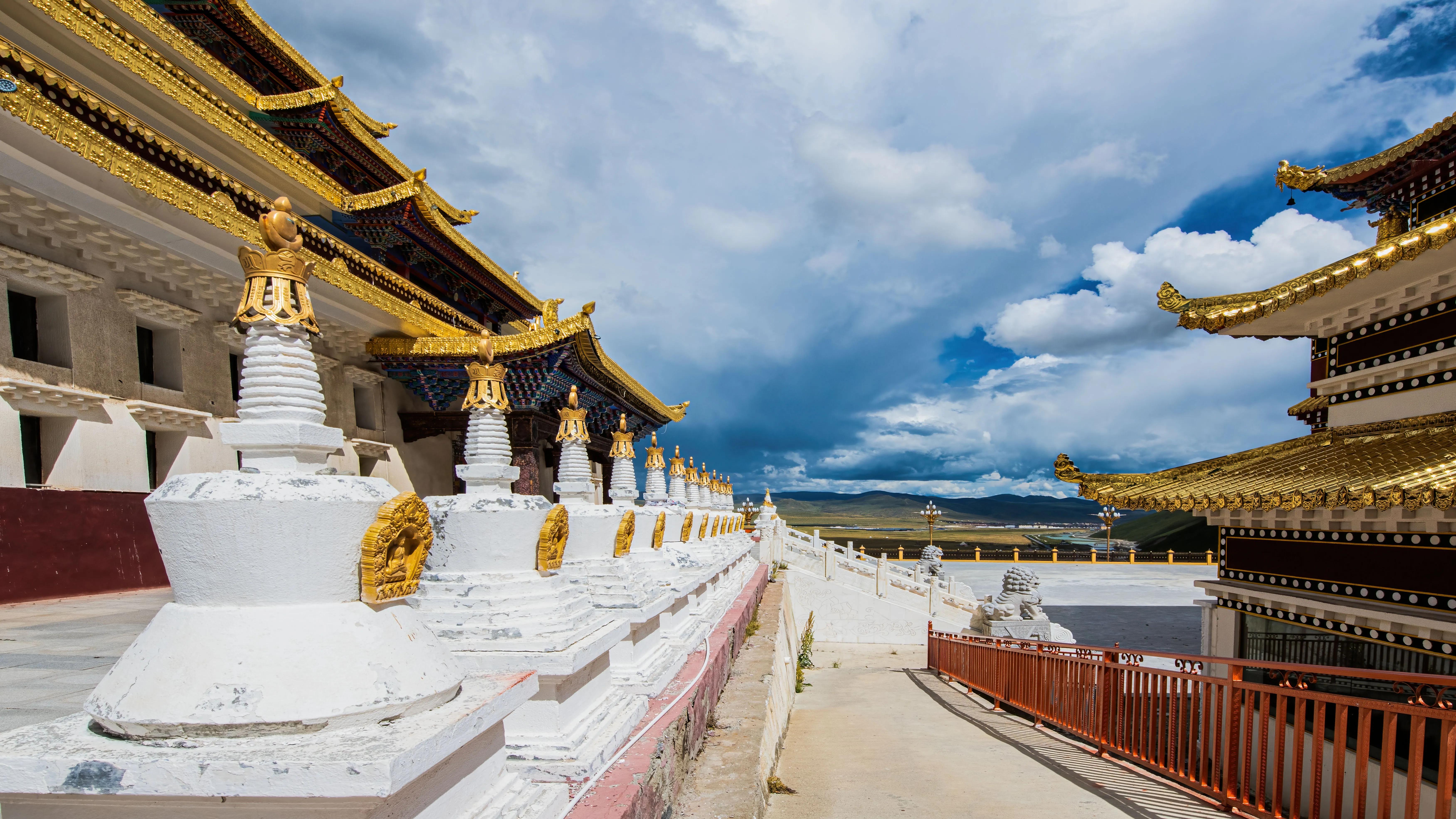 甘孜州最美风景在路上,金秋的甘孜州