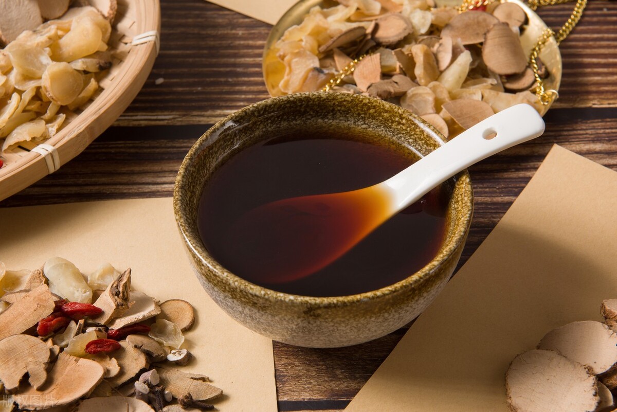 一张治“飞蚊症”的方子！清肝经、化湿热，让肝胆无火，眼中清净