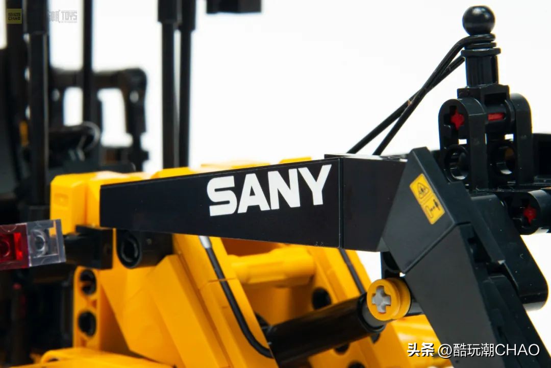 森宝积木三一重工系列拼搭视频,森宝积木三一重工吊车拼装视频