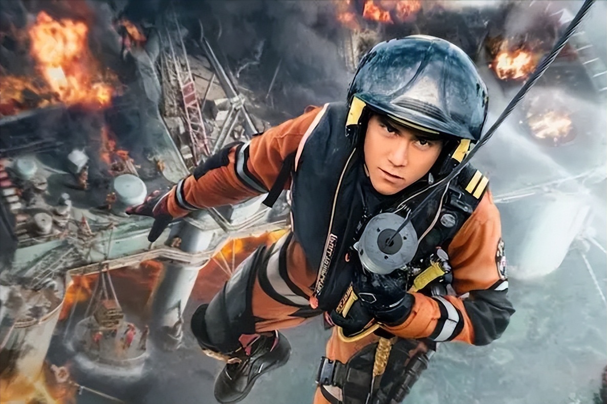 寻求集体认同的救助者，是生与死的过渡性标准，连通众人伦理情感