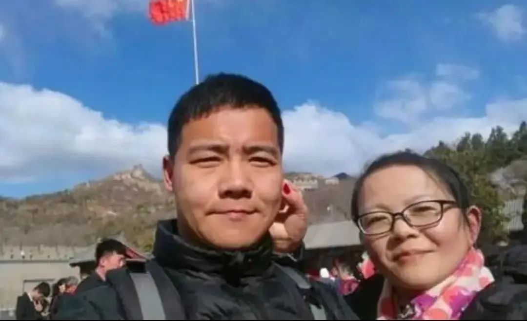 脑瘫残疾创业者的故事,中国小脑瘫残疾人创业