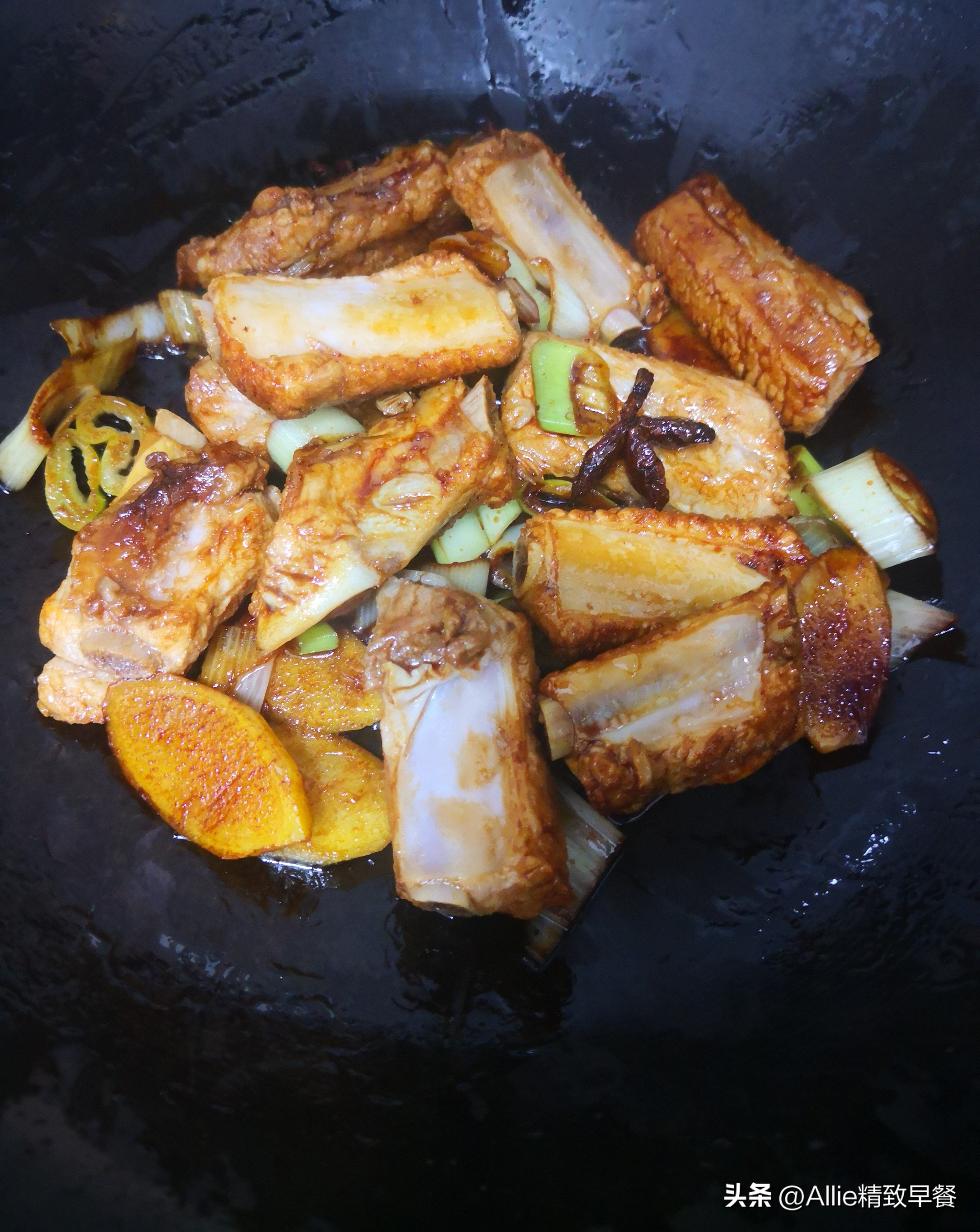 排骨软烂脱骨补钙美味全家人喜欢,软烂脱骨的酥香排骨的做法