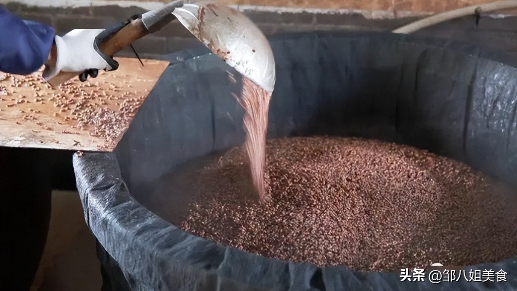 外国游客涌入中国,外国人大量涌入中国是好是坏