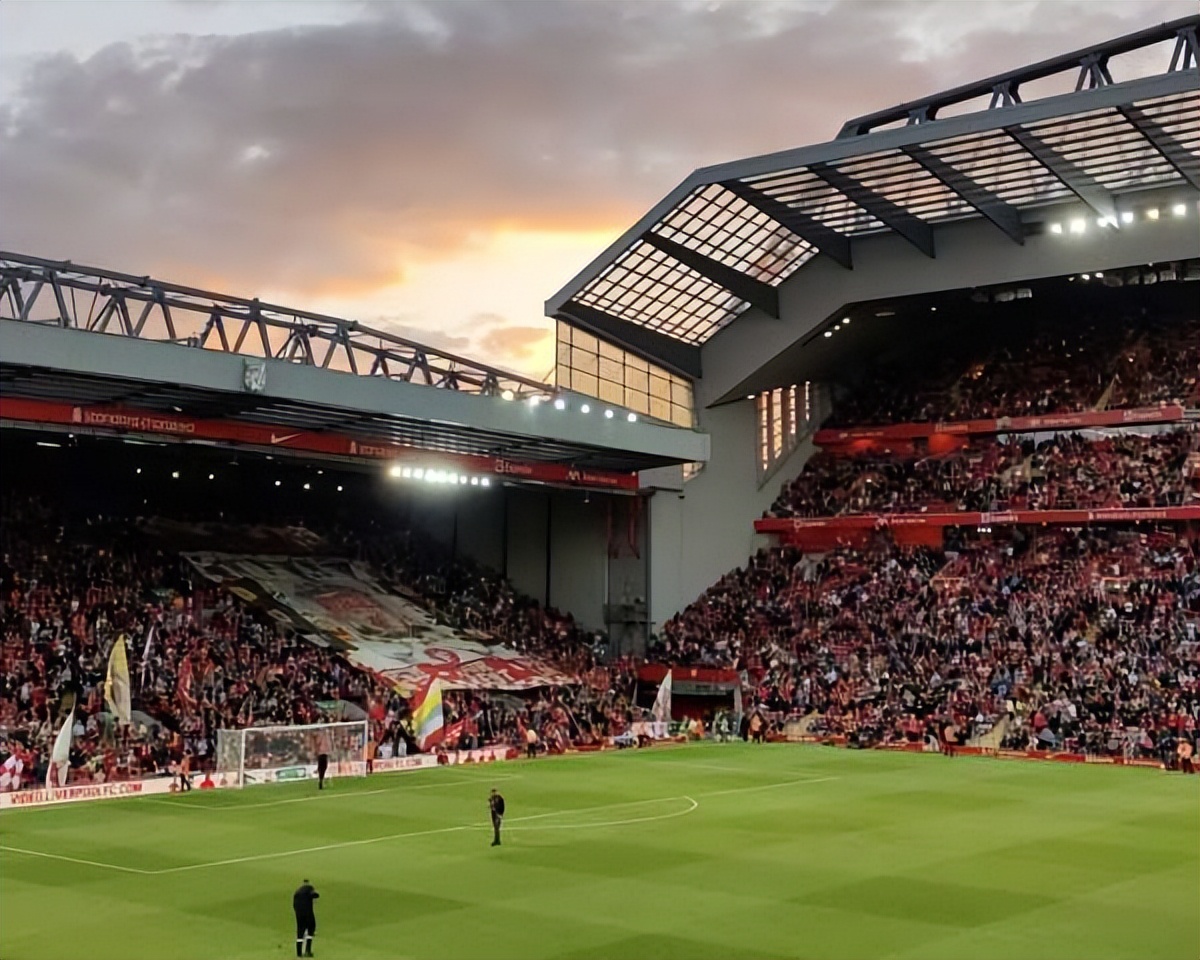 利物浦赞助商是不是可口可乐,利物浦与可口可乐