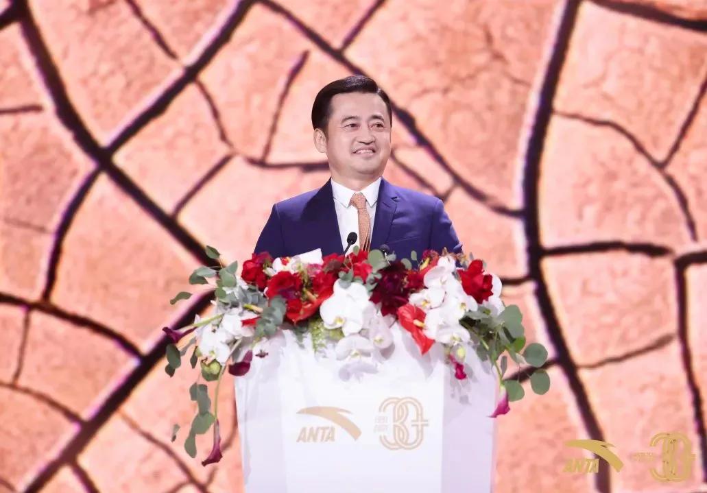 丁世忠走向世界,丁世忠安踏造就了今天的地位