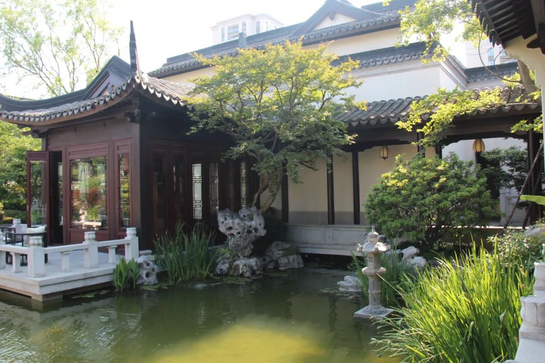 自然跌水景观,水幕瀑布跌水景观效果图