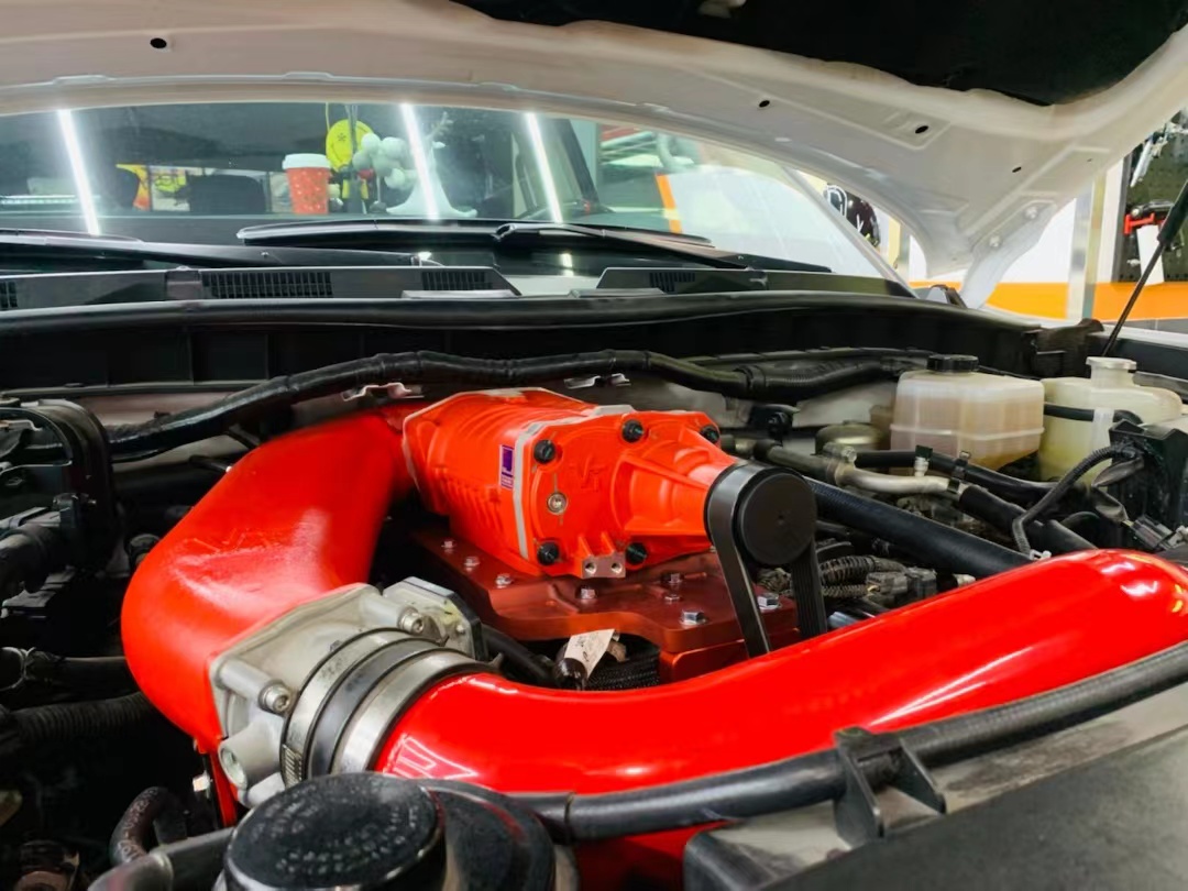 沙漠王子途乐中东版,沙漠王子途乐阿拉善