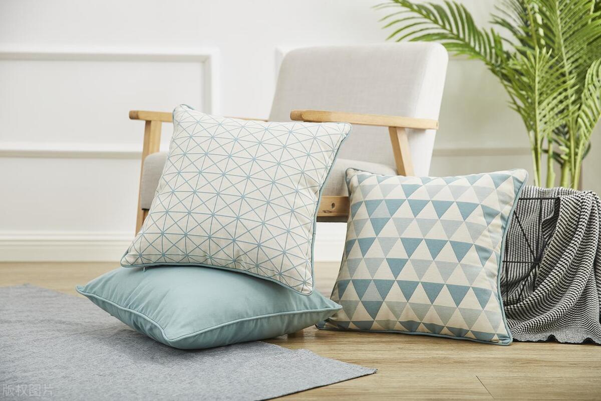 南京光头男打人事件后续面临后果,南京光头打人事件警方处理