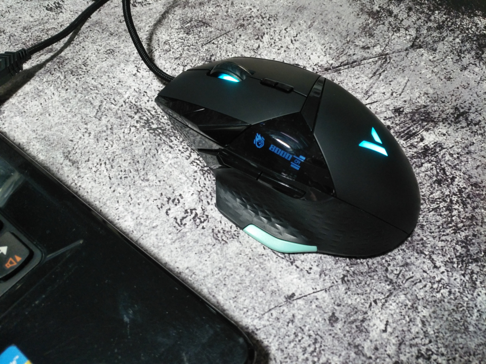 游戏鼠标性价比之选雷柏v30体验,雷柏rapoo雷柏vt900鼠标