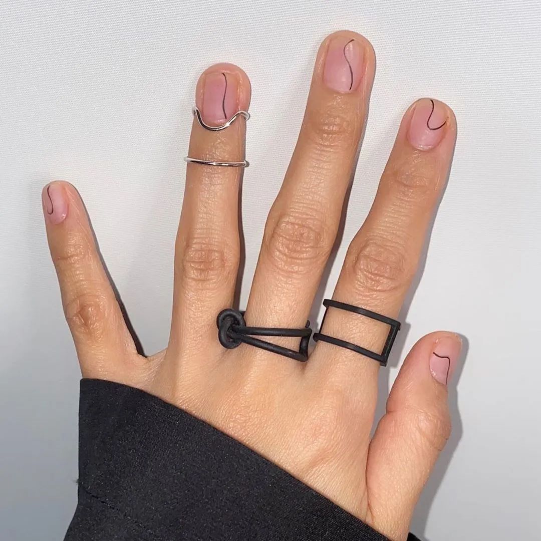 关于blackpink美甲,blackpink日常美甲