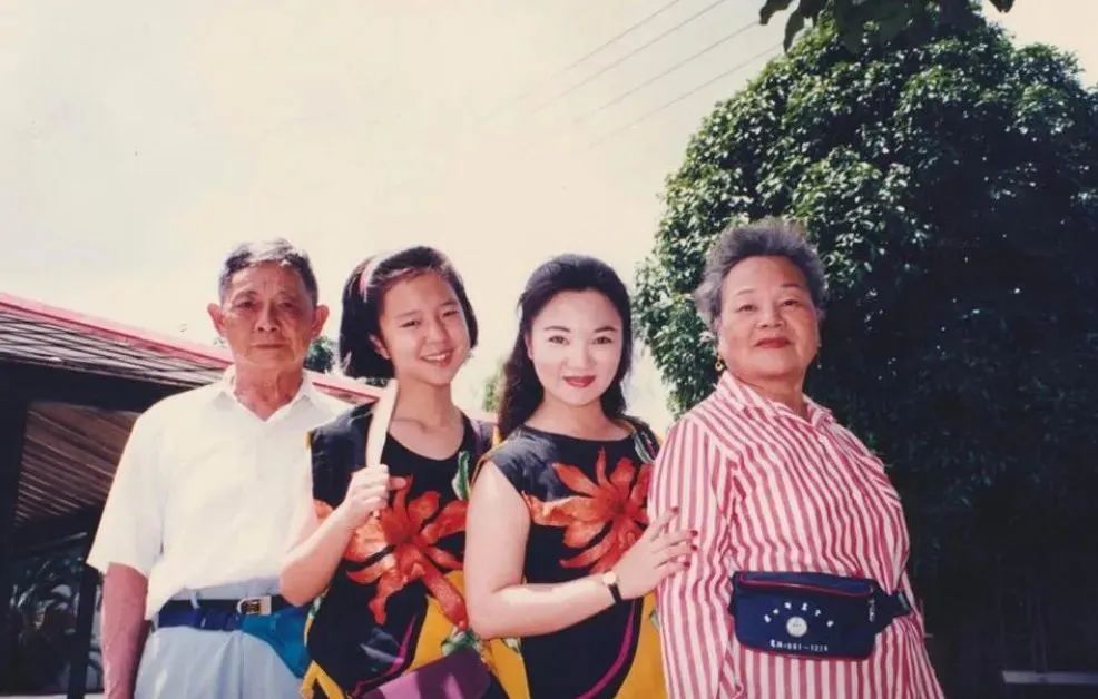 独生女惨死25年，做15次试管、被骗上千万，她是怎么熬过来的…