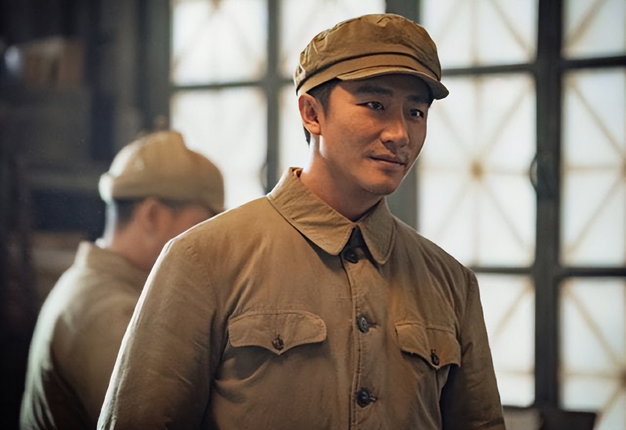 毛岸英参加外婆大寿，遭父亲债主*债讨**，毛*东泽**：这辈子我都还不清