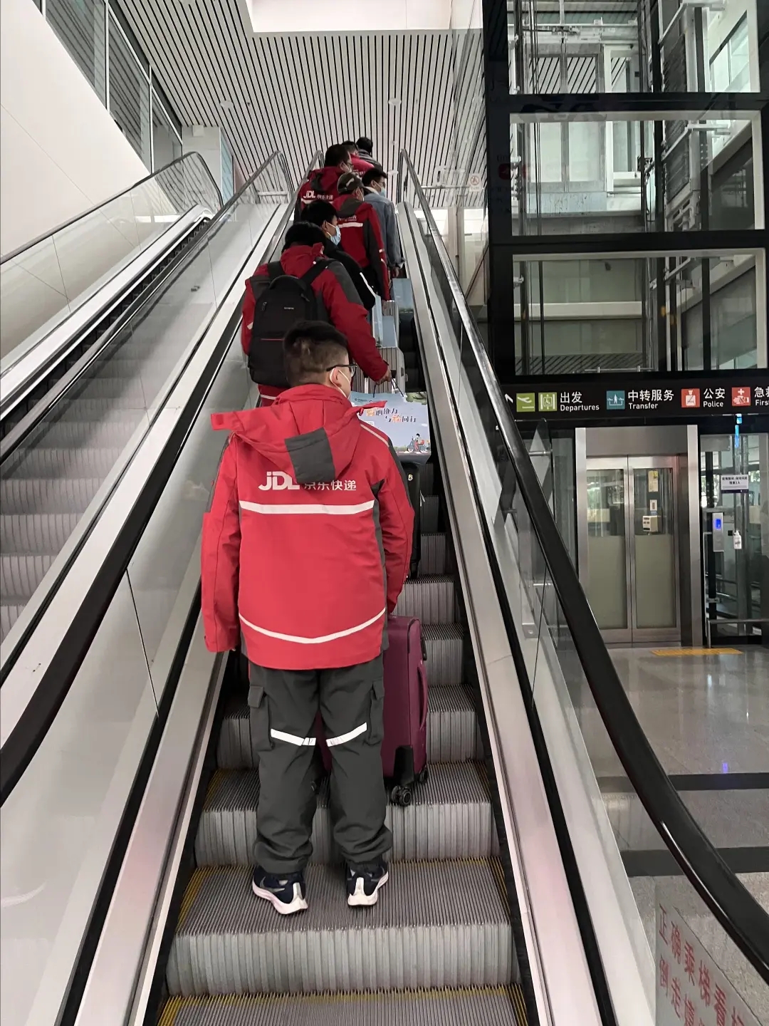 北京邮政快递滞留,北京网点快递积压