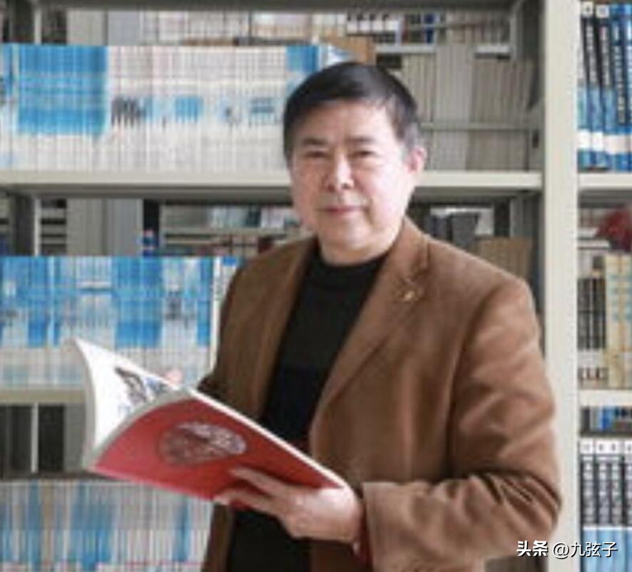 要求“性贿赂”，长期*养包**几个*妇情**，好色校长窦晓光的荒唐人生