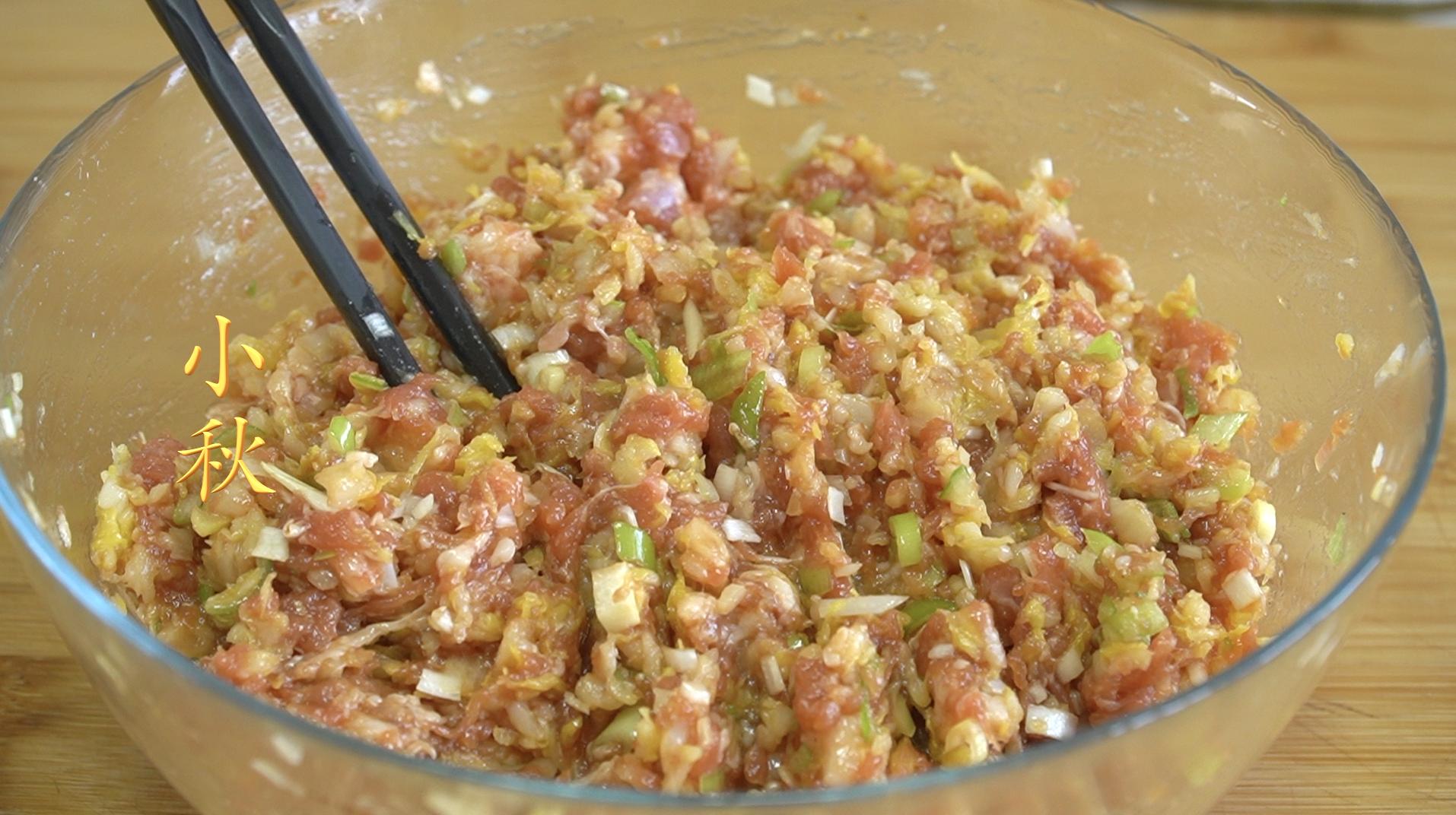 包子的馅料要怎样调才能多汁,包子有几种包法怎样擀包子皮