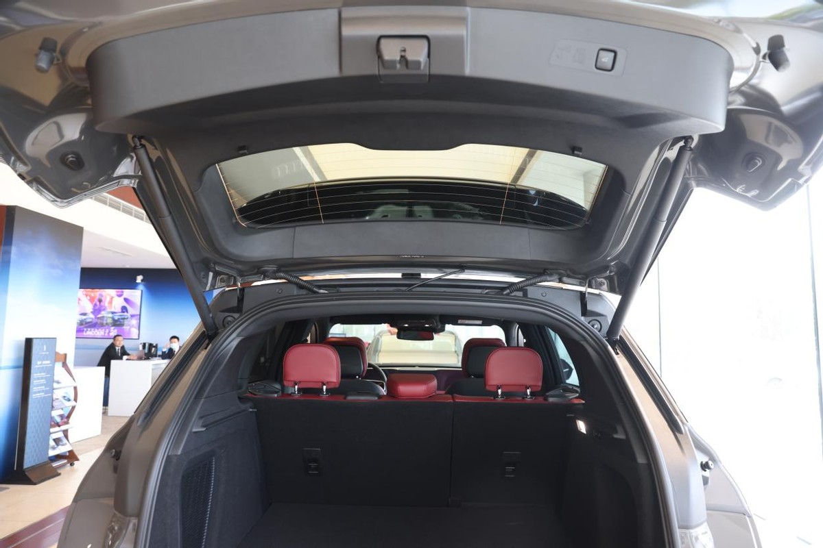 全新林肯冒险家，强劲推荐LincolnCare+服务