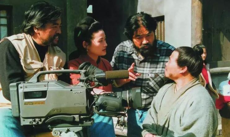 张纪中为捧妻子翻拍《白娘子》，找胡歌合作被拒，怒斥其忘恩负义