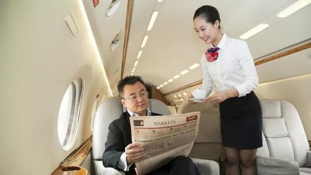 飞机上是怎么供氧的,飞机如何解决供氧问题