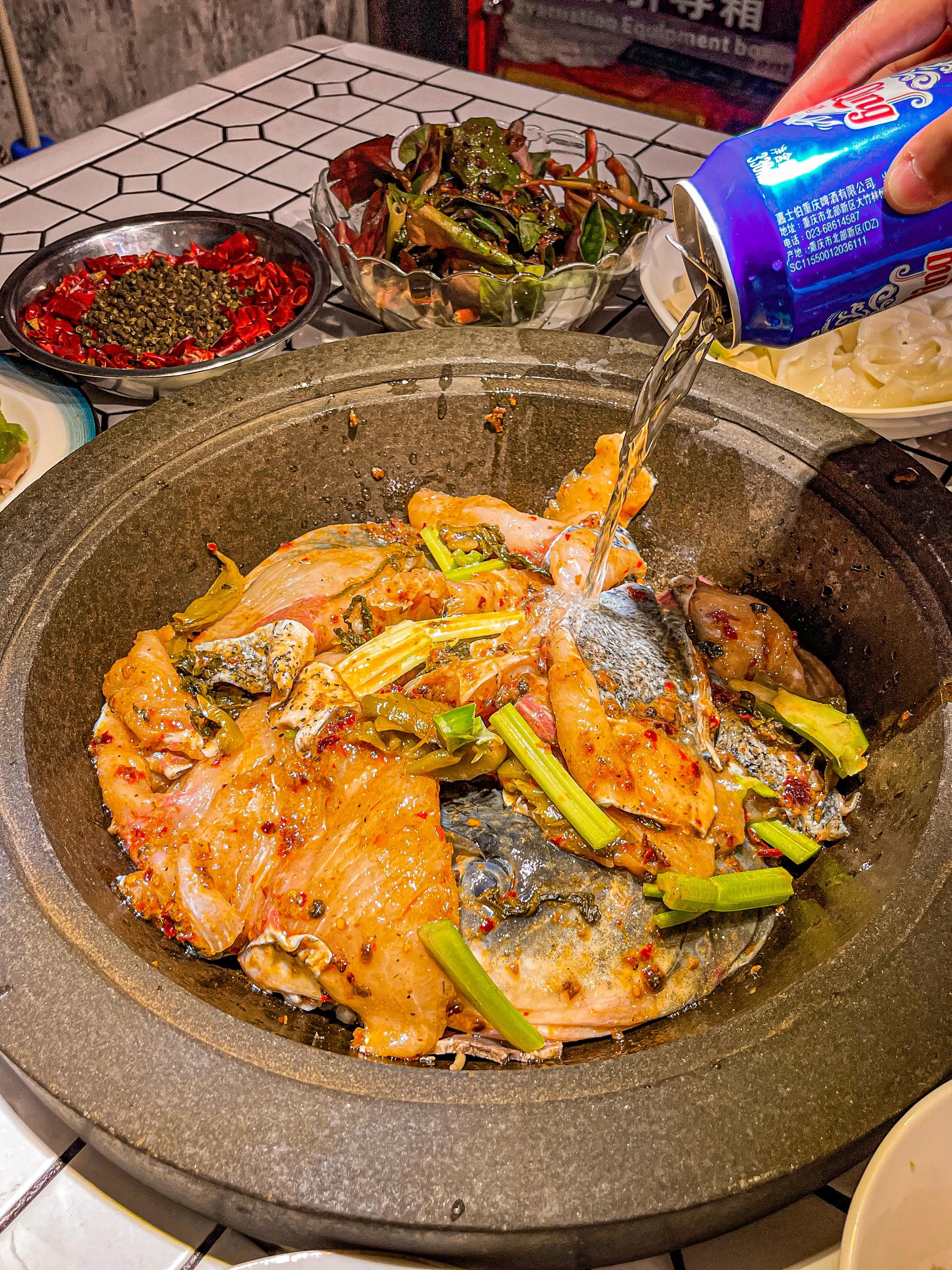 四川正宗蒸汽石锅鱼,最好吃的巴蜀石锅鱼