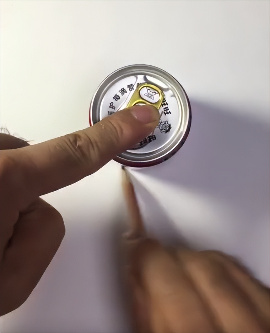 3D绘画牛人多厉害？画出真假难辨的“立体美女”，震惊500万网友