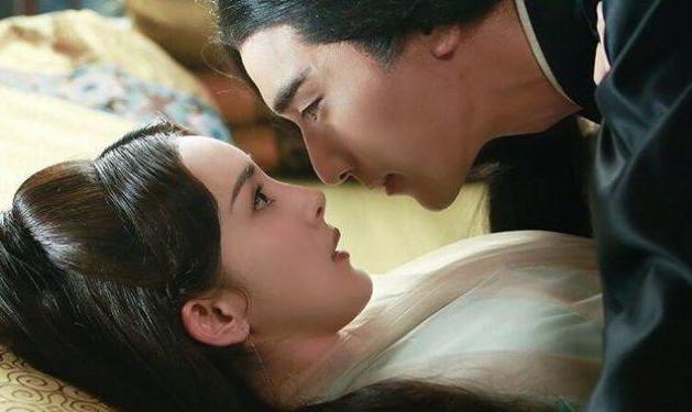 拍吻戏有心理反应怎么办顺其自然,赵丽颖吻戏遇到尴尬问题