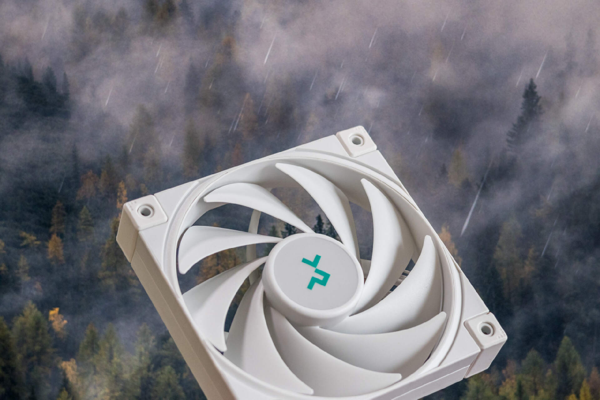 matx机箱和itx机箱对比,itx主机和matx主机哪个好