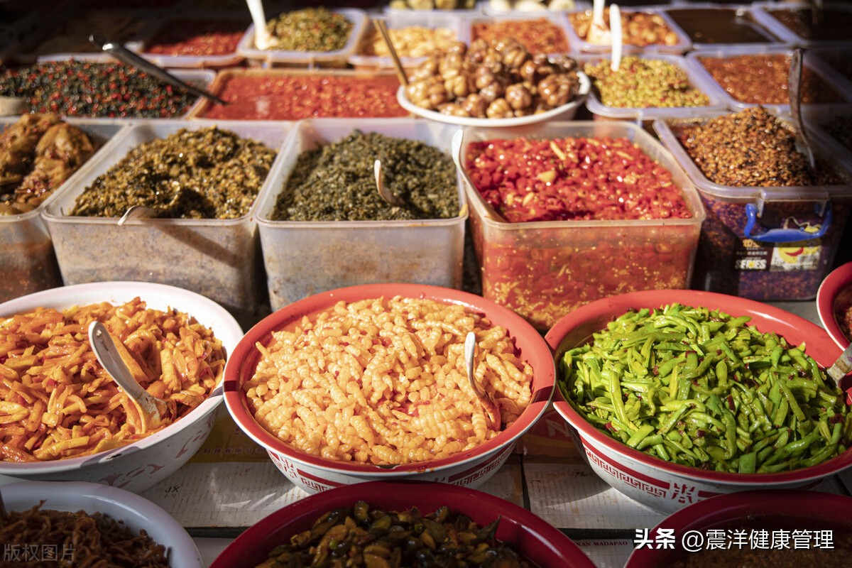 吃咸菜会引起食物中毒吗,咸菜吃多了会得胃癌吗