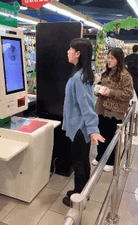 搞笑gif看着都提心吊胆还好没出事,搞笑gif表面稳中带皮实则慌中带急