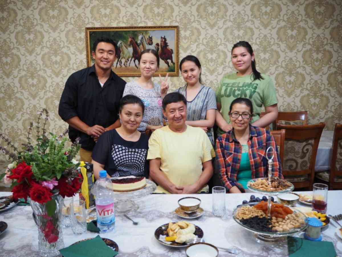 每天了解一个国家哈萨克斯坦,哈萨克斯坦人民靠什么赚钱