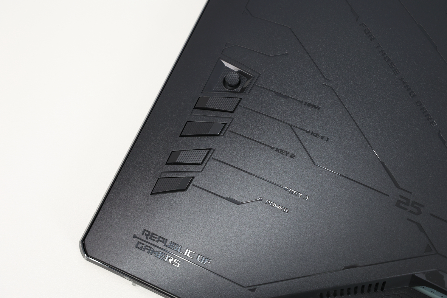 rog首款便携显示器,rogxg258q显示器评测