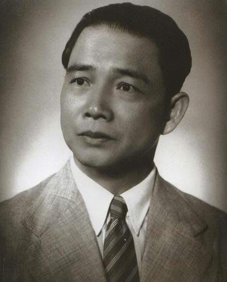 中国第一位留美女性，宋家王朝话事人，为敛财无所不用其极