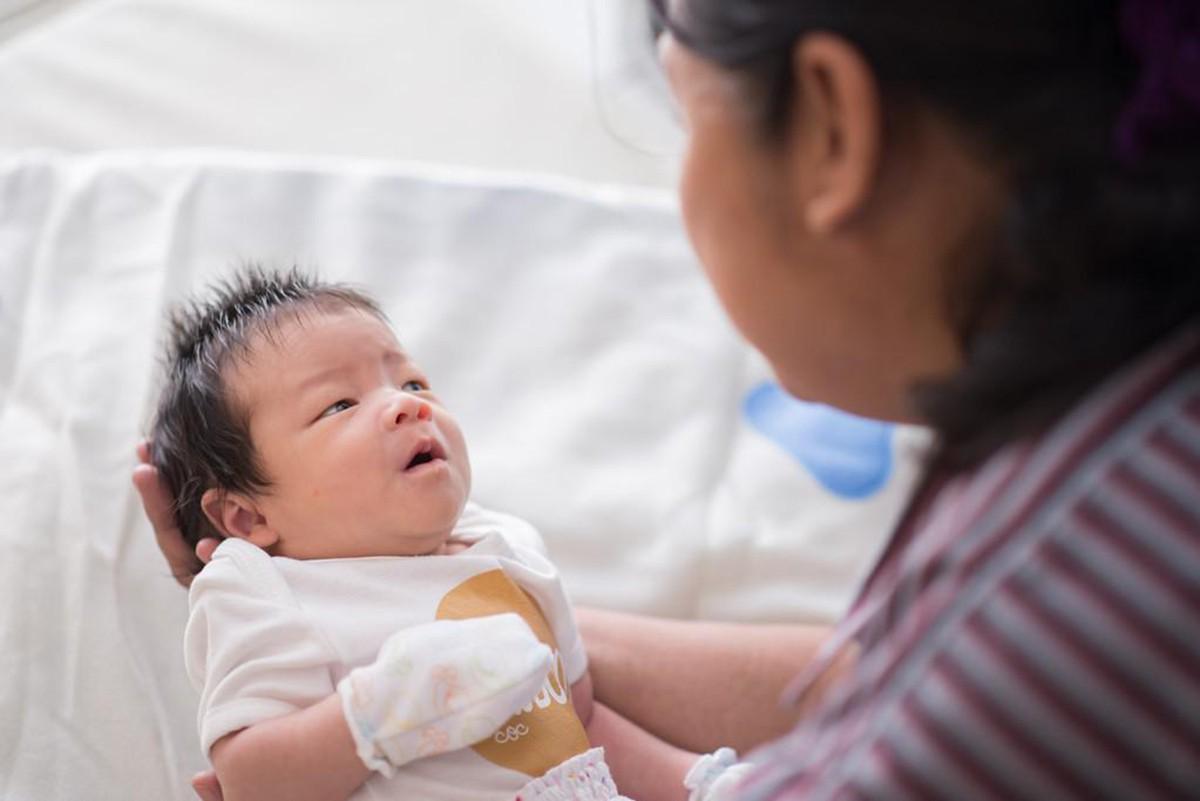 照顾新生儿的6个注意事项,新生儿的育儿忠告