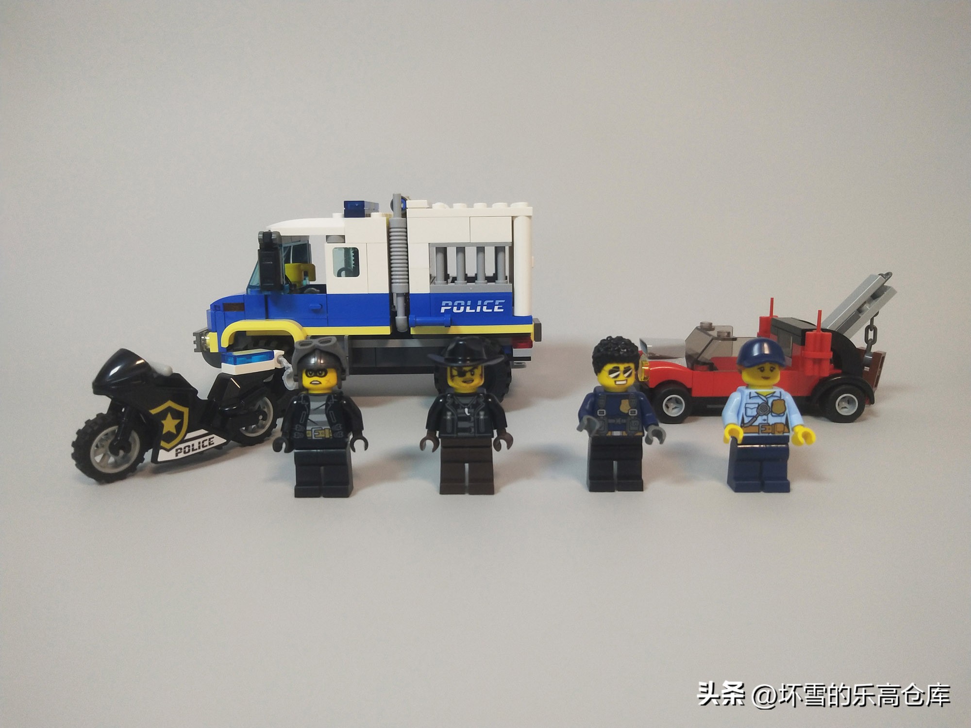 一辆乐高小警车,买乐高警察玩具视频