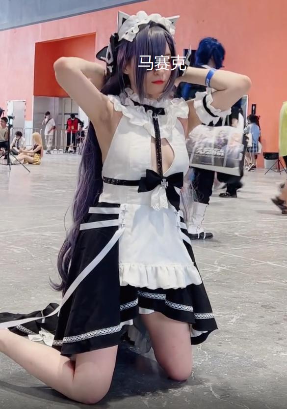 14宀佸コ瀛╃帺cosplay,涓夊瞾濂冲鐜ヽosplay