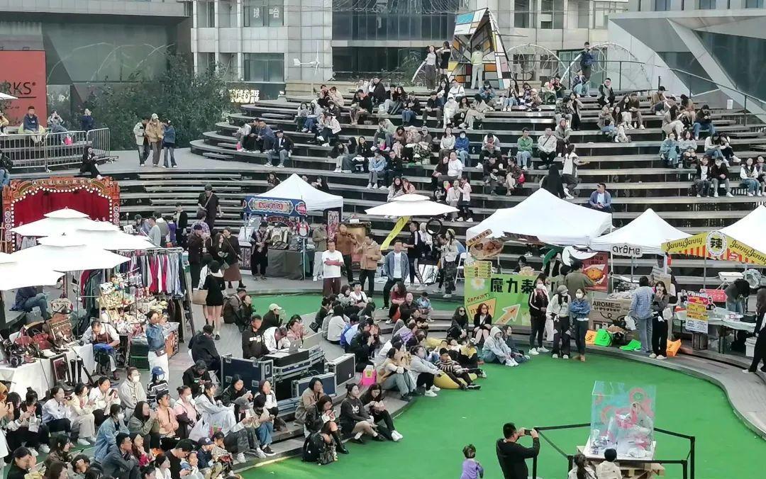 瞬间点燃,瞬间点燃每个人心里的理想