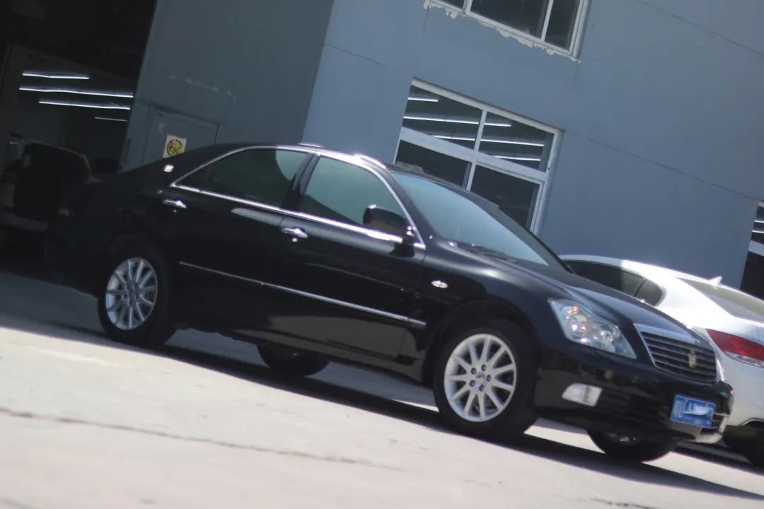 12代皇冠翻新后能开多久,坏掉的车改造成新车