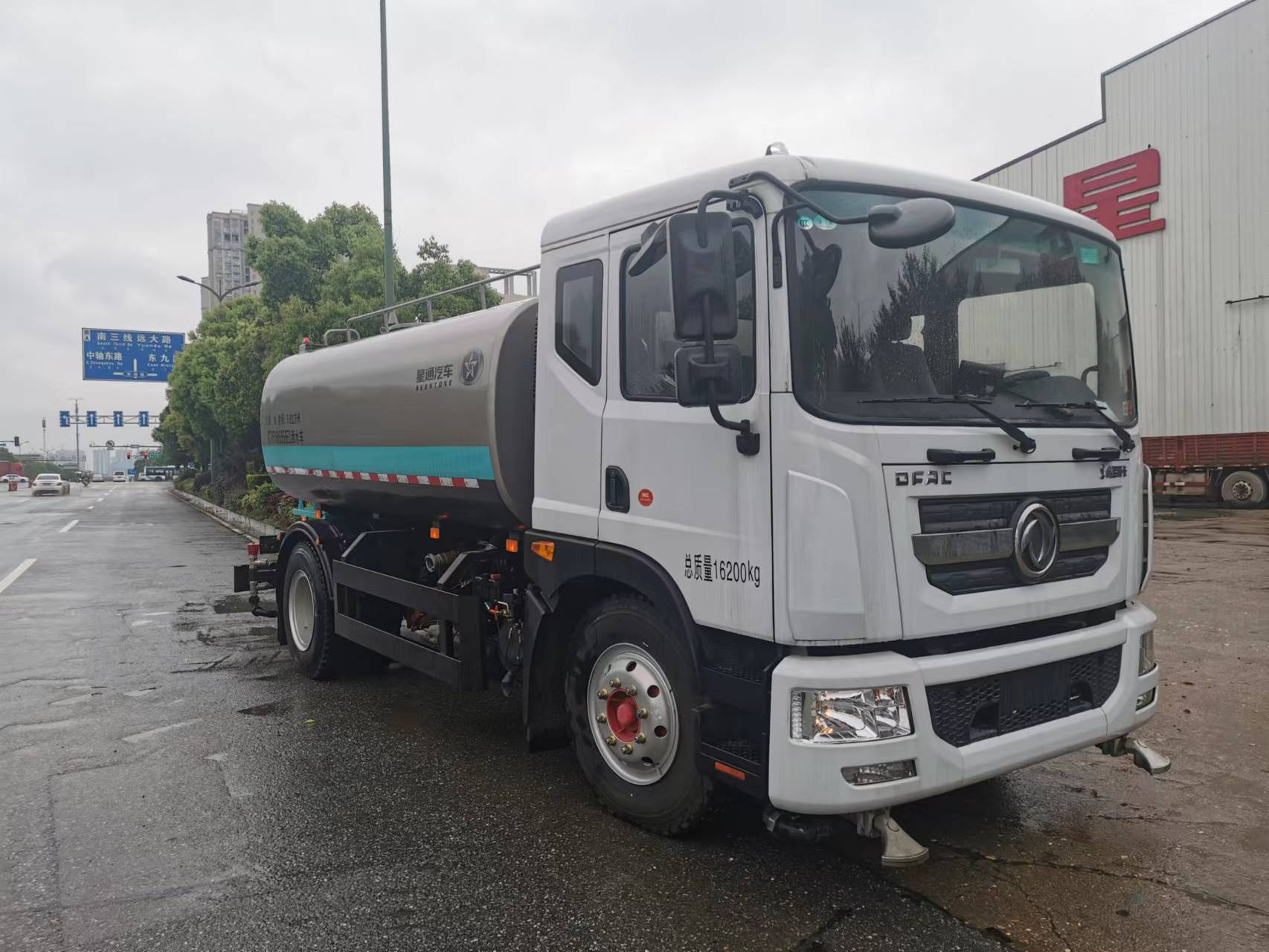 东风多利卡d7洒水车价格,东风多利卡10吨洒水车价格报价表