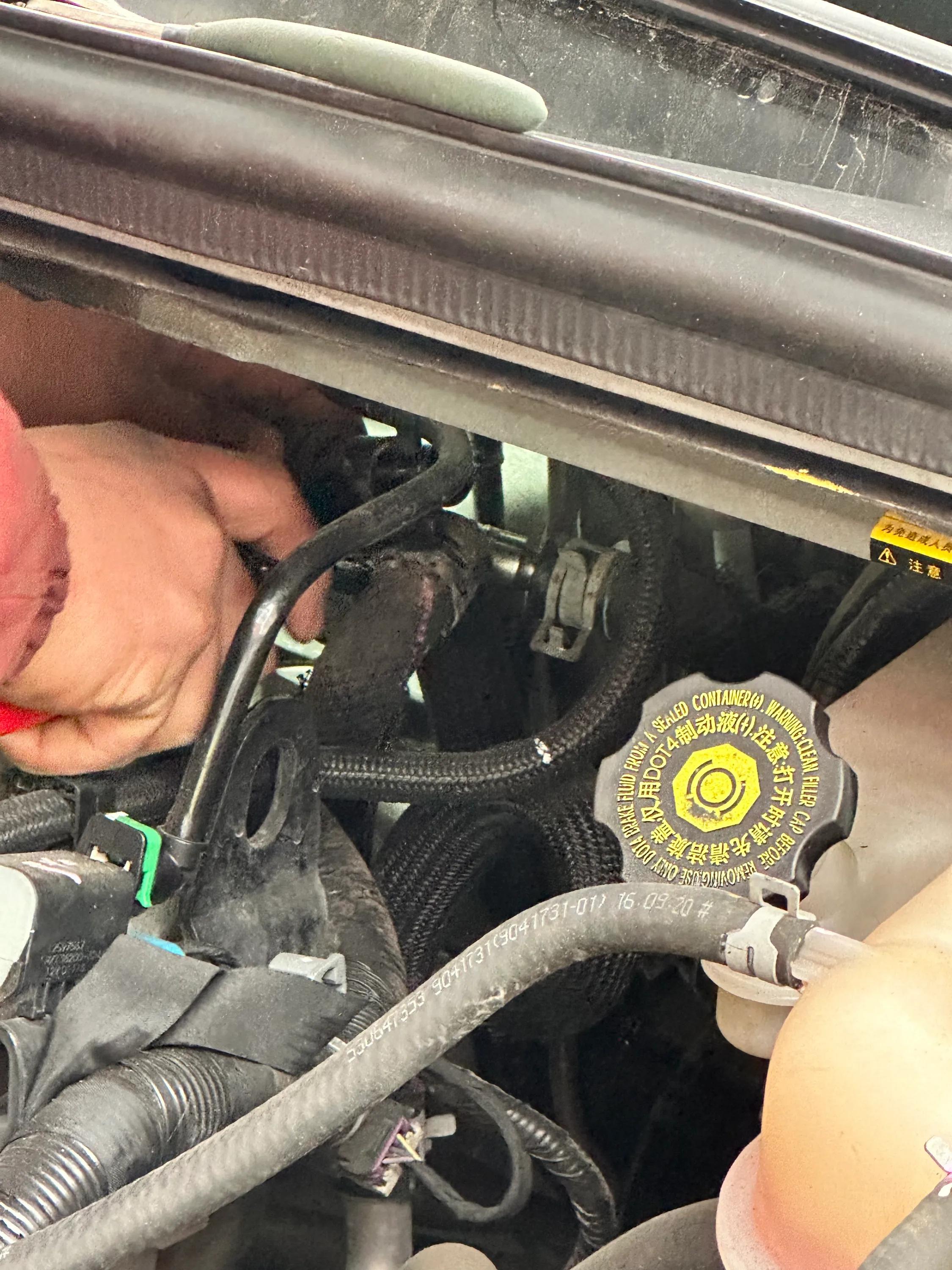 gl8经典款第三排改装,gl8更换三通