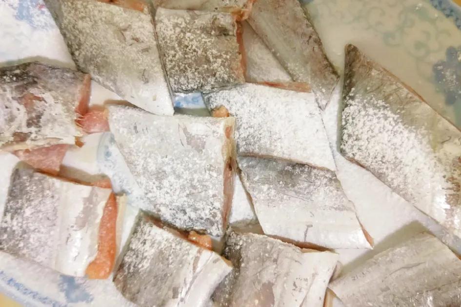 入秋后买海鲜，别忘挑5种“海鱼”，野生海鱼居多，肉质嫩还便宜